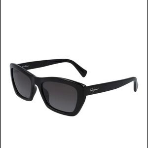 Salvatore Ferragamo 55mm rectangular cat eye sunglasses